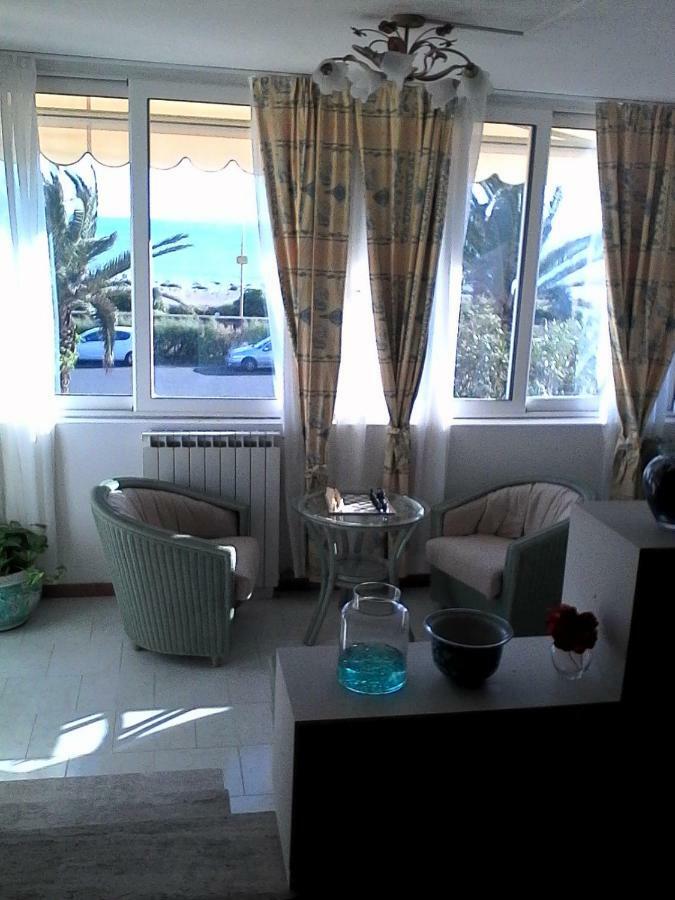 La Casa Del Mare Apartment การ์รารา ภายนอก รูปภาพ